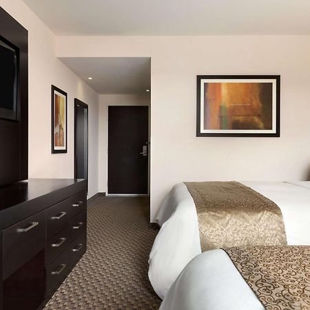 Hotel Doubletree By Hilton Querétaro Exteriér fotografie