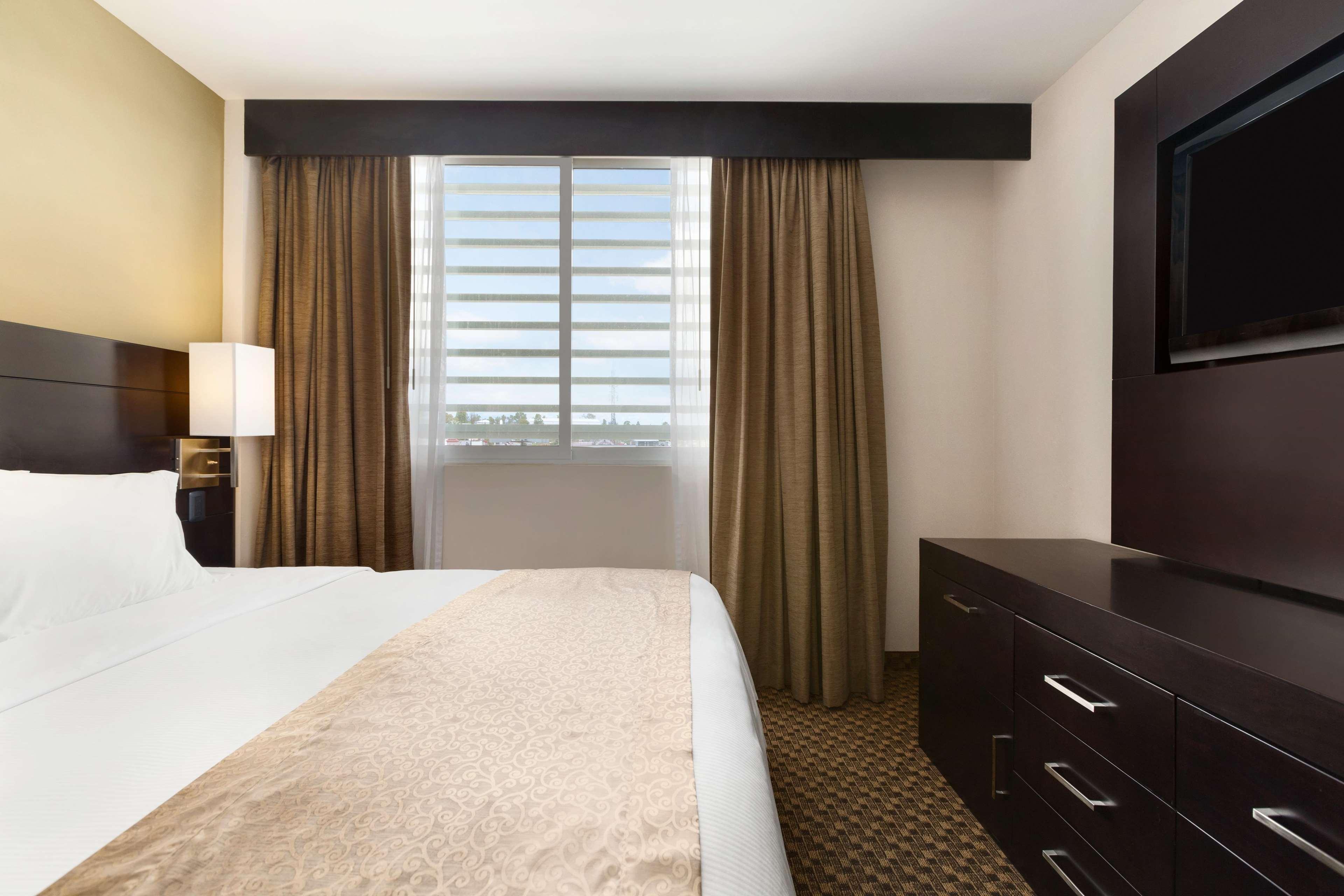 Hotel Doubletree By Hilton Querétaro Exteriér fotografie