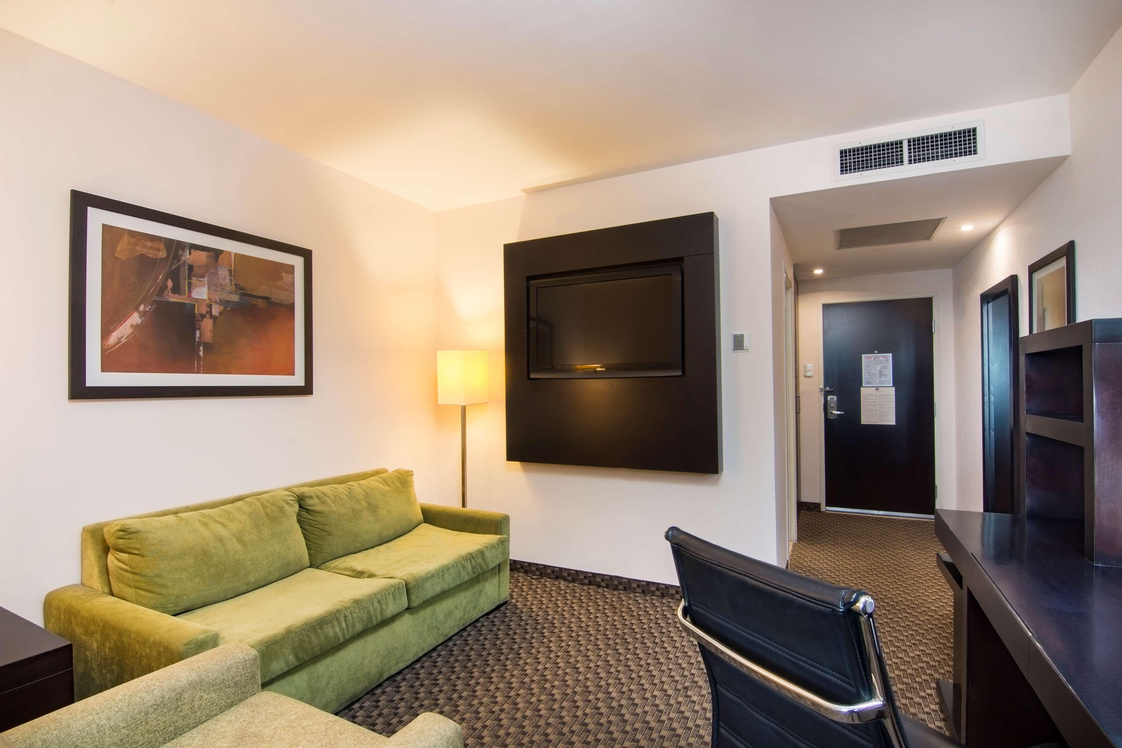 Hotel Doubletree By Hilton Querétaro Exteriér fotografie