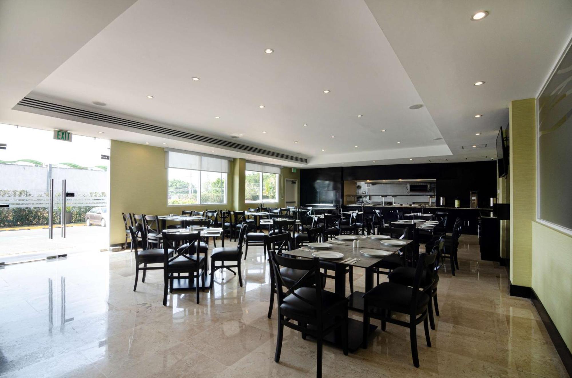 Hotel Doubletree By Hilton Querétaro Exteriér fotografie